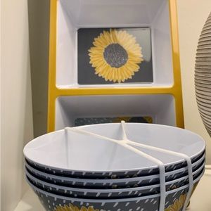 New Floral Melamine Set of 4 Bowls with Dip Tray